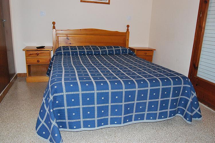 Hostal Gran Sol Llanca Bilik gambar