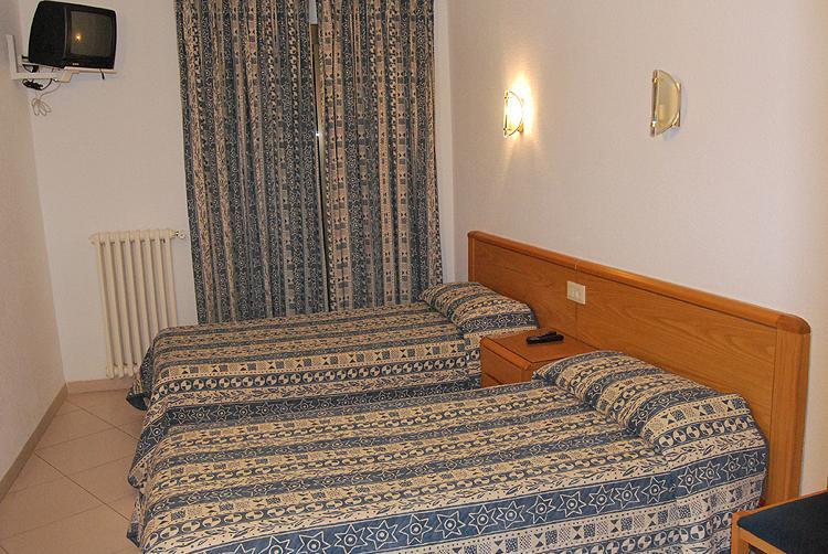 Hostal Gran Sol Llanca Luaran gambar
